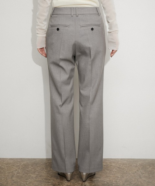 ADAM ET ROPE'（アダムエロペ）の「【サステナブル】プルーンストレートパンツ（スラックス・レディース・グレー/ベージュ・36/38）」の8枚目の写真