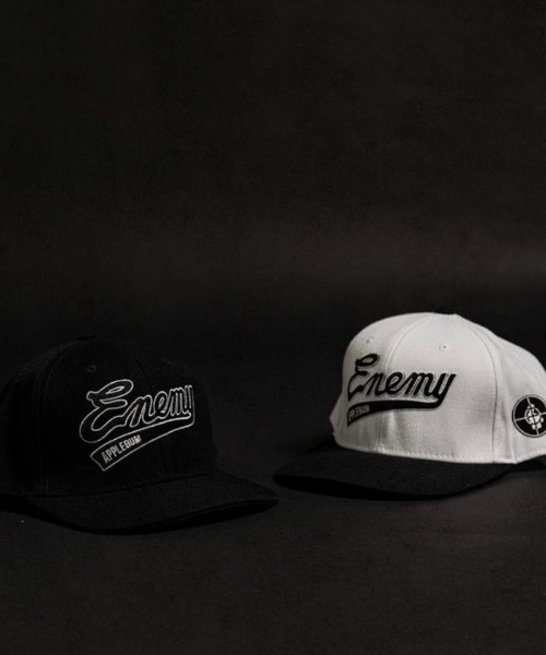 APPLEBUM（アップルバム）の「”ENEMY” Baseball Cap（キャップ・メンズ・ブラック/ホワイト×ブラック・FREE）」の2枚目の写真
