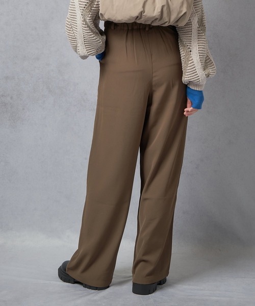 Lull（ルル）の「【Lull / ルル】セットアップ対応 / ワイドストレートタックパンツ（その他パンツ・レディース・ネイビー/ブラック/ブラウン・L/M）」の10枚目の写真