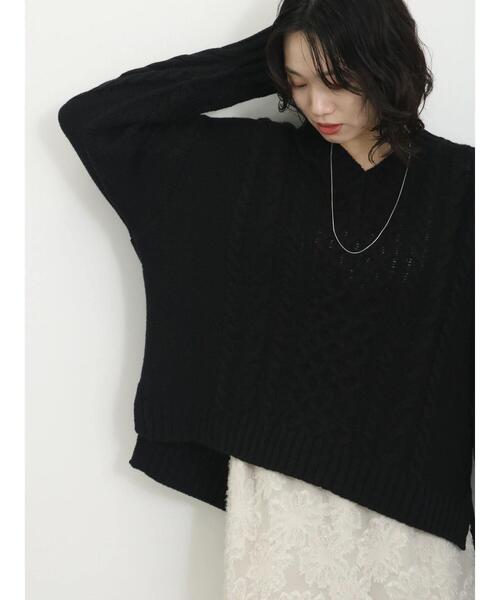 Samansa Mos2 blue（サマンサモスモスブルー）の「◎Vネックケーブルニットプルオーバー（ニット/セーター・レディース・ブラウン/キナリ/ブラック・F）」の8枚目の写真