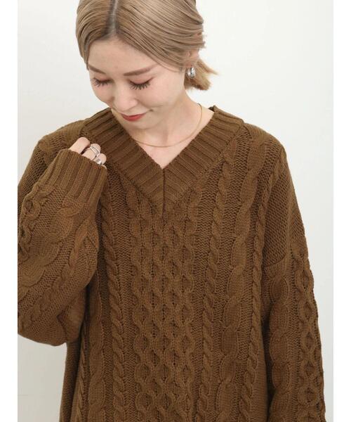Samansa Mos2 blue（サマンサモスモスブルー）の「◎Vネックケーブルニットプルオーバー（ニット/セーター・レディース・ブラウン/キナリ/ブラック・F）」の10枚目の写真