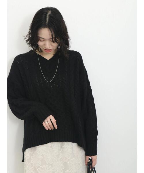 Samansa Mos2 blue（サマンサモスモスブルー）の「◎Vネックケーブルニットプルオーバー（ニット/セーター・レディース・ブラウン/キナリ/ブラック・F）」の20枚目の写真