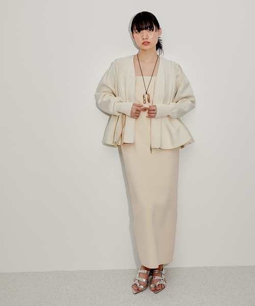 ADAM ET ROPE'（アダムエロペ）の「【サステナブル】ニットキャミワンピース（ワンピース・レディース・オフホワイト/ブラック・FREE）」の5枚目の写真
