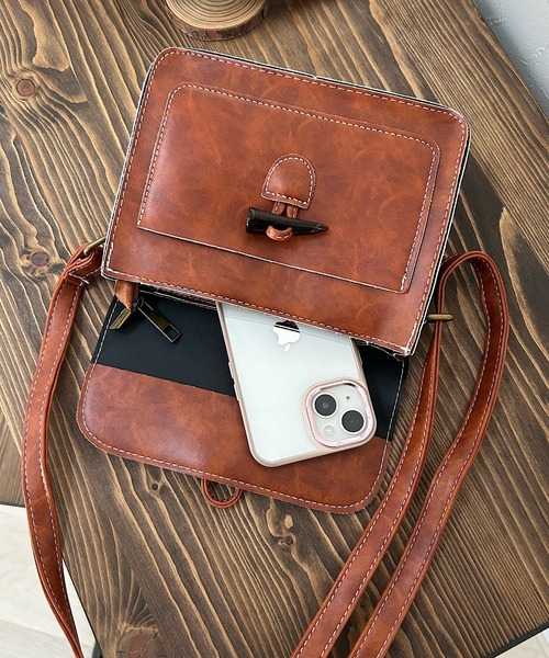 Cham.（チャム）の「トグルボタンレトロショルダーバッグ（ショルダーバッグ・レディース・ダークブラウン/ブラック/ライトブラウン/レッド・F）」の20枚目の写真