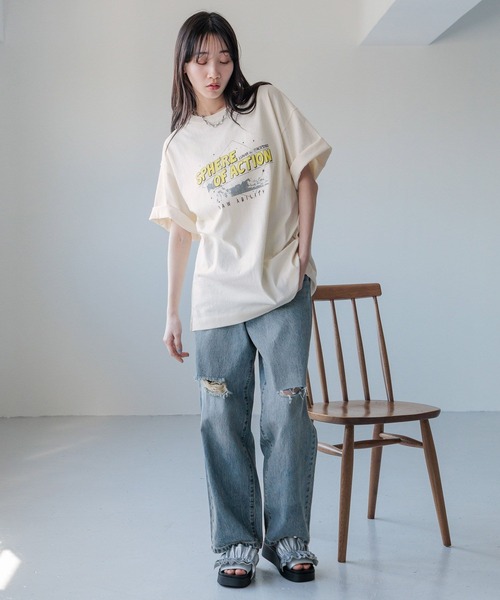 LOWRYS FARM(ローリーズファーム)の「USEDバンドTSS 113919(Tシャツ/カットソー・レディース・ホワイト/チャコールグレー/アイボリー/グレー系その他/ホワイト系その他・FREE)」の6枚目の写真