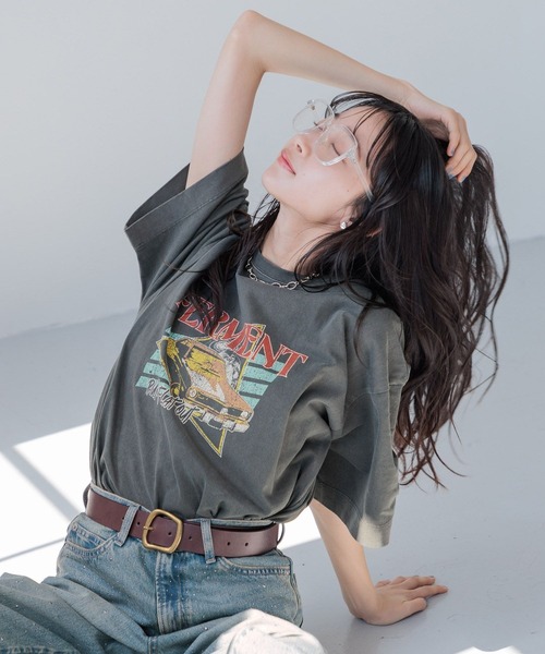 LOWRYS FARM(ローリーズファーム)の「USEDバンドTSS 113919(Tシャツ/カットソー・レディース・ホワイト/チャコールグレー/アイボリー/グレー系その他/ホワイト系その他・FREE)」の17枚目の写真