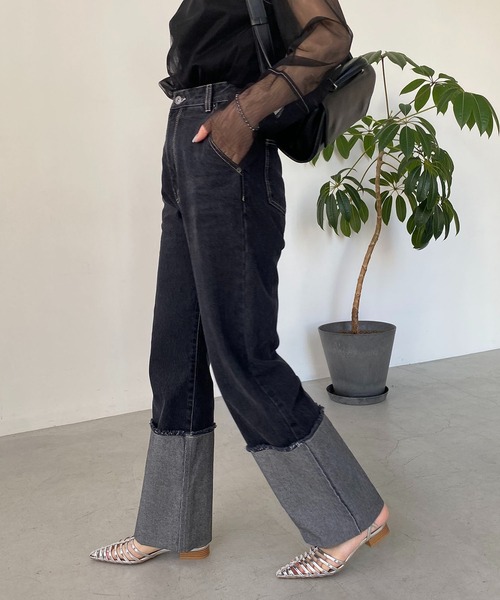 CAPRICIEUX LE'MAGE(カプリシューレマージュ)の「ロールアップストレートデニム(デニムパンツ・レディース・ブラック/ブルー・36/38)」の4枚目の写真