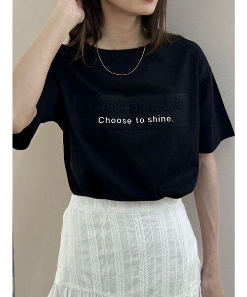 CALNAMUR(カルナムール)の「エンボスプリントTシャツ(Tシャツ/カットソー・レディース・ホワイト/ベージュ/ブラック・FREE)」の10枚目の写真