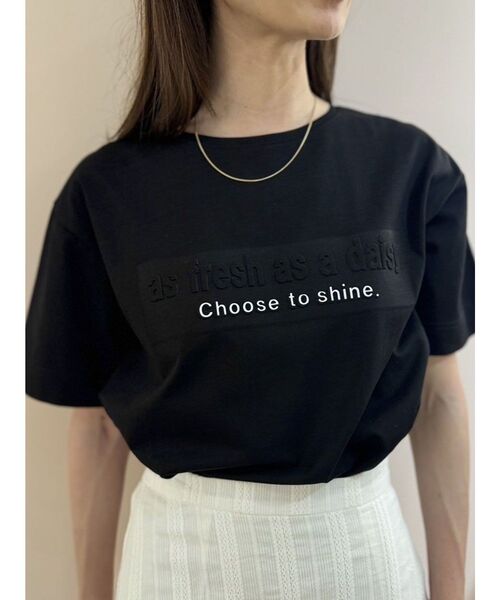 CALNAMUR(カルナムール)の「エンボスプリントTシャツ(Tシャツ/カットソー・レディース・ホワイト/ベージュ/ブラック・FREE)」の11枚目の写真