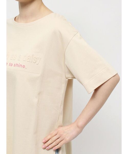 CALNAMUR(カルナムール)の「エンボスプリントTシャツ(Tシャツ/カットソー・レディース・ホワイト/ベージュ/ブラック・FREE)」の19枚目の写真