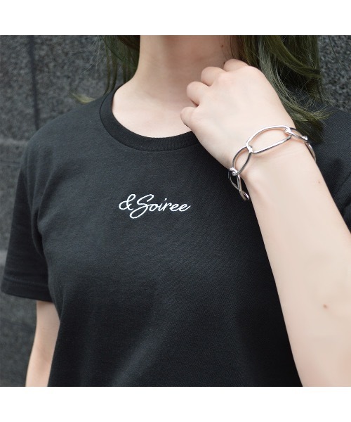 En serio TOKYO(エンソリオトーキョー)の「刺繍ロゴレタリングTシャツ(Tシャツ/カットソー・レディース・ブラック/ホワイト・LARGE/MEDIUM)」の9枚目の写真