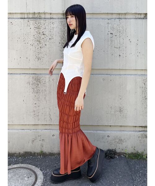 MURUA(ムルーア)の「ガーターヘムトップス(Tシャツ/カットソー・レディース・カーキ/ホワイト/ダークグレー・FREE)」の18枚目の写真