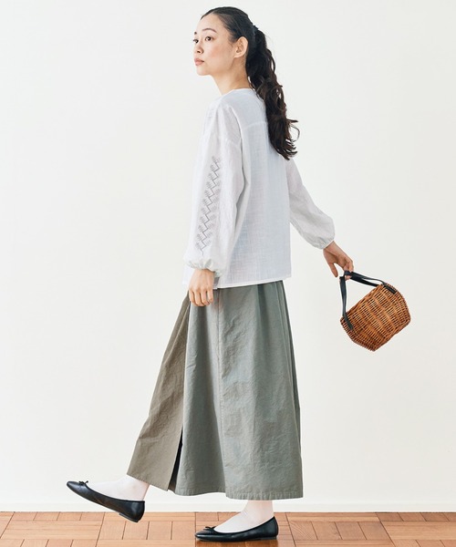 and myera（アンド マイラ）の「ａｎｄ　ｍｙｅｒａ　アンティークブラウス（シャツ/ブラウス・レディース・ホワイト・X-LARGE/LARGE/MEDIUM/SMALL）」の5枚目の写真