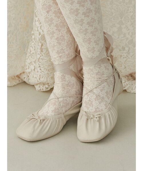 merry jenny(メリージェニー)の「クロスリボンバレエシューズ(バレエシューズ・レディース・ブラック/ベージュ・MEDIUM/LARGE)」の10枚目の写真