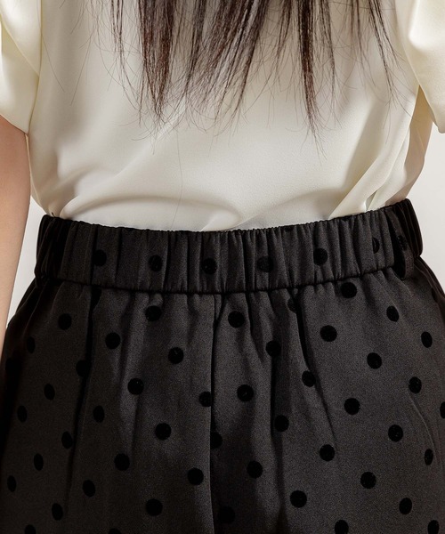 DAY CLOSET（デイ クローゼット）の「レディース フロッキードットテーパードパンツ（その他パンツ・レディース・ブラック・S/M/L）」の3枚目の写真