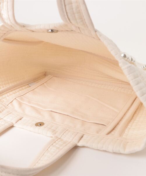 HUIT bouquet(ユイット)の「パールトリム ヌビ バッグ ミニ HUIT(トートバッグ・レディース・グレー/アイボリー/ブラック/チャコールグレー・フリー)」の21枚目の写真