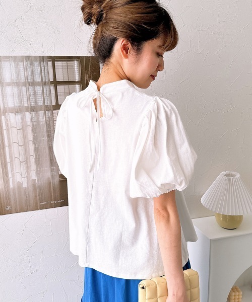 nissen(ニッセン)の「【販売終了】綿100%バックリボンスタンドカラーパフスリーブカットソートップス(Tシャツ/カットソー・レディース・オフホワイト/ブラック・M/L)」の18枚目の写真