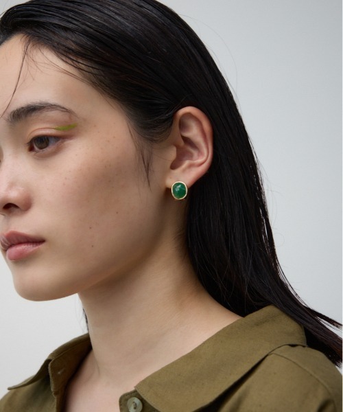 AZUL by moussy（アズールバイマウジー）の「ストーンライクモチーフピアス（ピアス（両耳用）・レディース・グリーン/ブラック・FREE）」の2枚目の写真