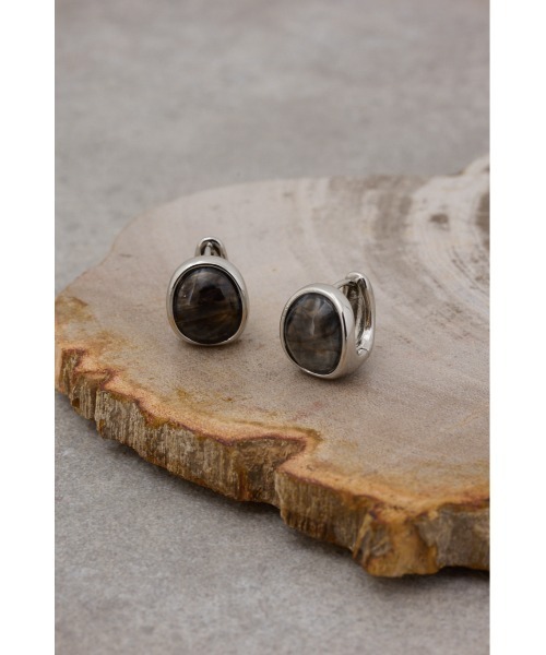 AZUL by moussy（アズールバイマウジー）の「ストーンライクモチーフピアス（ピアス（両耳用）・レディース・グリーン/ブラック・FREE）」の5枚目の写真