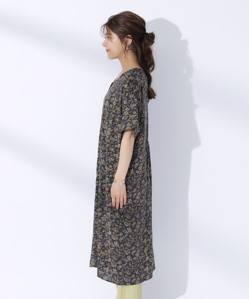 Quitter pas 花柄 Vネック ワンピース ne Quittez pas 花柄ロングワンピース 長袖 Vネック - メルカリ