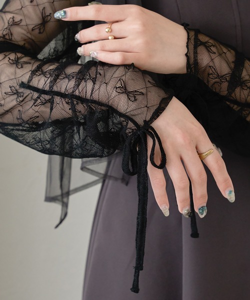 Ambre Neige(アンブルネージュ)の「tulle ribbon tops / チュールリボントップス(シャツ/ブラウス・レディース・オフホワイト/ブラック・FREE)」の16枚目の写真