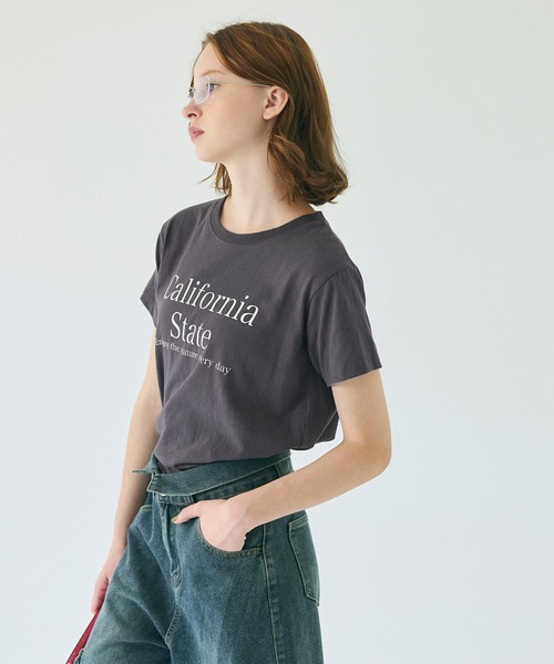 coca（coca）（コカ）の「ロゴプリントTシャツ【WEB限定】（Tシャツ/カットソー・レディース・グレー/ブルー/チャコール/ホワイト/ライトグレー・S/M/L）」の9枚目の写真