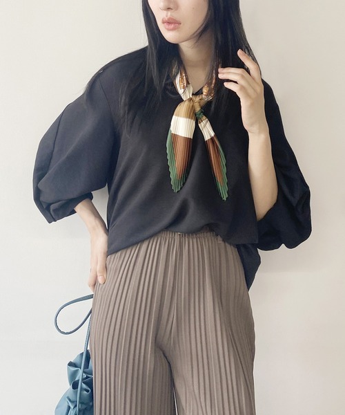 NICOLE white(ニコルホワイト)の「タックパフブラウス(シャツ/ブラウス・レディース・サックスブルー/イエロー/ブラック/オフホワイト・FREE)」の1枚目の写真
