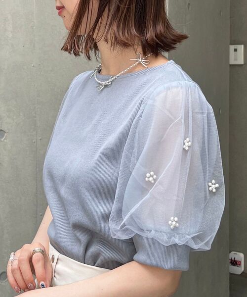 MAJESTIC LEGON(マジェスティックレゴン)の「パールチュールスリーブトップス(Tシャツ/カットソー・レディース・ブラック/アイボリー/ブルー・MEDIUM)」の9枚目の写真