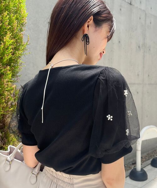 MAJESTIC LEGON(マジェスティックレゴン)の「パールチュールスリーブトップス(Tシャツ/カットソー・レディース・ブラック/アイボリー/ブルー・MEDIUM)」の18枚目の写真
