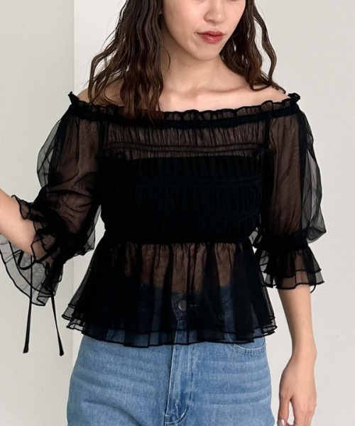 archives（アルシーヴ）の「パフスリオフショルチュールＴＯＰＳ（Tシャツ/カットソー・レディース・グレー/モカ/ブラック/アイボリー・MEDIUM）」の2枚目の写真