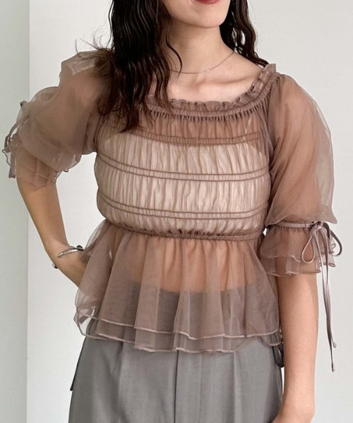 archives（アルシーヴ）の「パフスリオフショルチュールＴＯＰＳ（Tシャツ/カットソー・レディース・グレー/モカ/ブラック/アイボリー・MEDIUM）」の4枚目の写真