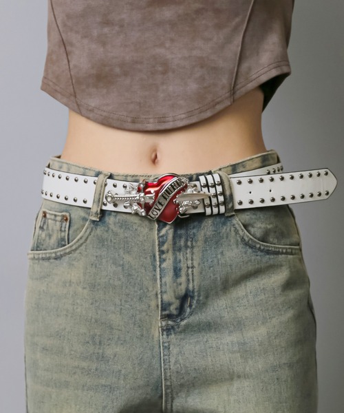 SPINNS(スピンズ)の「合皮ベルト LOVEHURTSバックル(ベルト・レディース・ホワイト/ブラック・ONESIZE)」の2枚目の写真