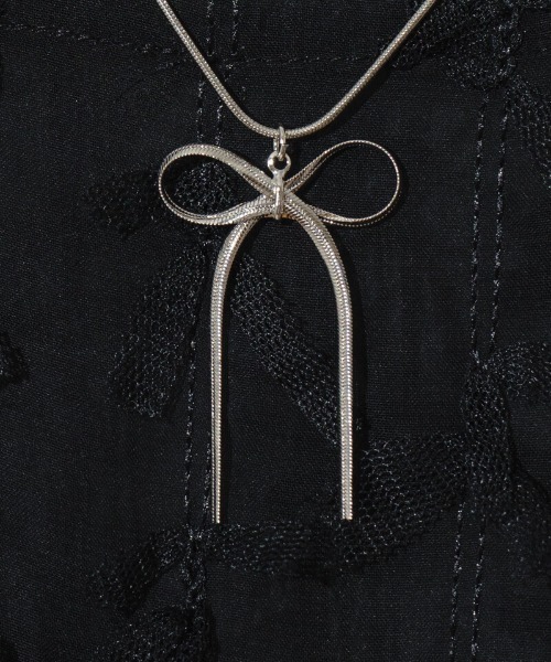 flower(フラワー)の「リボンチャームネックレス(ネックレス・レディース・ゴールド/シルバー・FREE)」の11枚目の写真