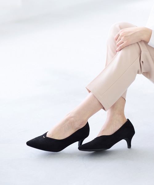 welleg(ウェレッグ)の「メタルポイント ポインテッドトゥパンプス(パンプス・レディース・ライトベージュ/ブラック/シルバー・22.5cm/26.0cm/21.5cm/22.0cm/23.5cm/24.5cm/25.5cm/23.0cm/24.0cm/25.0cm)」の5枚目の写真