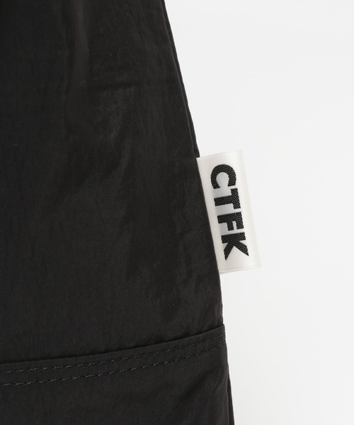 Anui（アニュイ）の「【UNISEX/CONTROL FREAK】ナイロン3WAYスクエアトートBAG（トートバッグ・レディース・ブラック・FREE）」の19枚目の写真