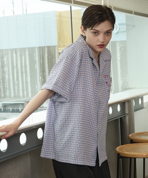 ONCILY(オンシェリー)の「SHEERSUCKER CHECK SHIRT / シアサッカーチェックシャツ(シャツ/ブラウス・メンズ・ネイビー/ブルー/ブラック・SMALL/MEDIUM/LARGE)」の5枚目の写真