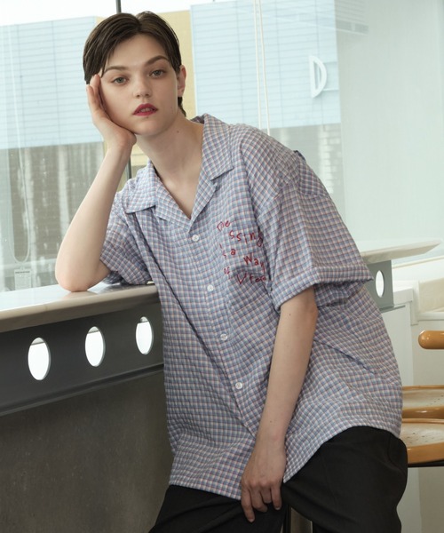 ONCILY(オンシェリー)の「SHEERSUCKER CHECK SHIRT / シアサッカーチェックシャツ(シャツ/ブラウス・メンズ・ネイビー/ブルー/ブラック・SMALL/MEDIUM/LARGE)」の4枚目の写真