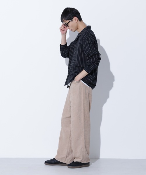 Apo(s)ture（アポスチャー）の「LUCAS-001/フェイクスウェードワイドパンツ（その他パンツ・メンズ・グレー/ブラック/グリーン/ベージュ・XS/S/M/L/XL）」の8枚目の写真