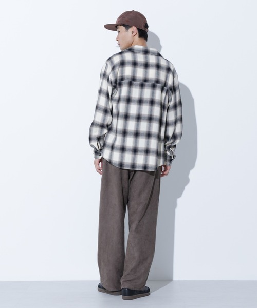 Apo(s)ture（アポスチャー）の「LUCAS-001/フェイクスウェードワイドパンツ（その他パンツ・メンズ・グレー/ブラック/グリーン/ベージュ・XS/S/M/L/XL）」の18枚目の写真