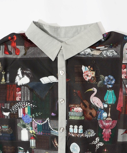 iS ScoLar（イズスカラー）の「543225：犬好きの蒐集家の部屋or花と星座モチーフ柄 切替シャツ（シャツ/ブラウス・レディース・ブラック/グレー・M）」の14枚目の写真