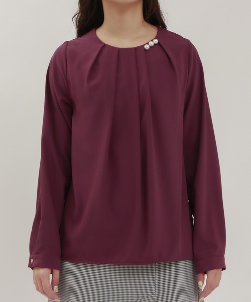 TRUDEA(トルディア)の「とろみ素材 アシメネック パール付きブラウス(シャツ/ブラウス・レディース・ワイン/ダークグリーン/ホワイト/ブラウン・MEDIUM/LARGE)」の22枚目の写真