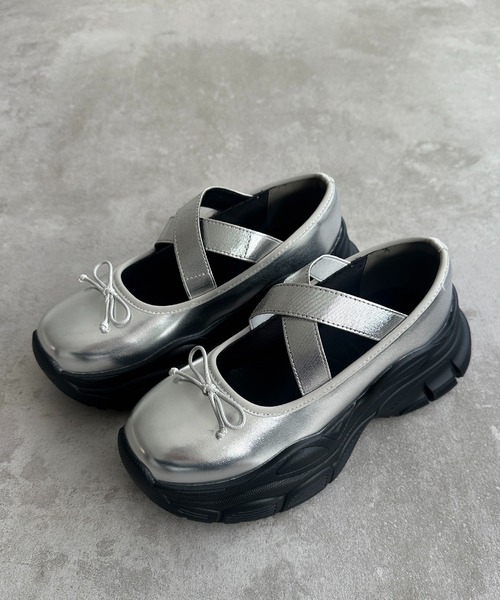 apres jour mignon(アプレジュールミニョン)の「厚底リボンシューズ【ZOZOTOWN限定アイテム】(ローファー・レディース・シルバー/ブラック/オフホワイト・MEDIUM/SMALL/X-LARGE/LARGE)」の10枚目の写真