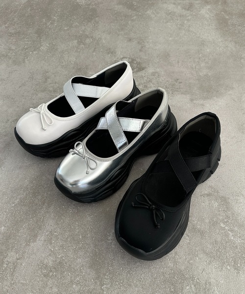 apres jour mignon(アプレジュールミニョン)の「厚底リボンシューズ【ZOZOTOWN限定アイテム】(ローファー・レディース・シルバー/ブラック/オフホワイト・MEDIUM/SMALL/X-LARGE/LARGE)」の13枚目の写真