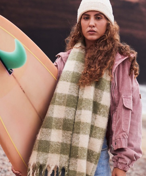 ROXY(ロキシー)の「CUTE BLUSH/ロキシーブロックチェックマフラー(マフラー・レディース・ベージュ/グリーン・FREE)」の3枚目の写真