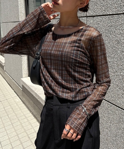 NOGLE(ノグル)の「【NOGLE/ノグル】アソートシアートップス(Tシャツ/カットソー・レディース・グレイッシュベージュ/アイボリー/ブルーグレー/ブラック/ブラウン/アイボリー系/ブラウン系・FREE)」の5枚目の写真