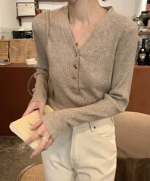 ECLIN（エクラン）の「Vネックリブニットプルオーバー（ニット/セーター・レディース・カーキ/ベージュ/アイボリー/ブラック・FREE）」の13枚目の写真