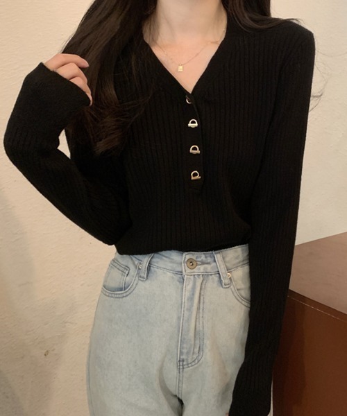 ECLIN（エクラン）の「Vネックリブニットプルオーバー（ニット/セーター・レディース・カーキ/ベージュ/アイボリー/ブラック・FREE）」の7枚目の写真