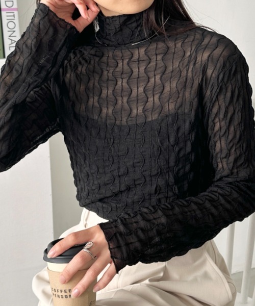 CLEA(クレア)の「ウェーブデザインシアートップス(Tシャツ/カットソー・レディース・グレー/ブラック/アイボリー/ブラウン/ホワイト・FREE)」の3枚目の写真