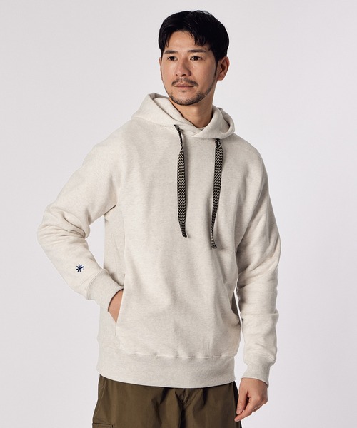 LANVIN en Bleu（ランバンオンブルー）の「【LANVIN en Bleu ESSENTIAL】HARLAY / バックプリント ”マルグリット” フーディ（パーカー・メンズ・ネイビー/アイボリー/ブラック・SMALL/MEDIUM/LARGE/X-LARGE/XX-LARGE）」の5枚目の写真