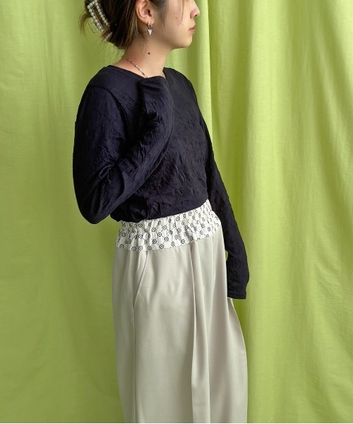 LHELBIE(レルビエ)の「ワッシャーシアートップス(Tシャツ/カットソー・レディース・ネイビー/ライトグレー/グリーン・M)」の4枚目の写真
